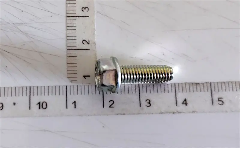 ヘキサゴンのタツピング スクリユのみ 047405160 スバル(修理)純正部品 1
