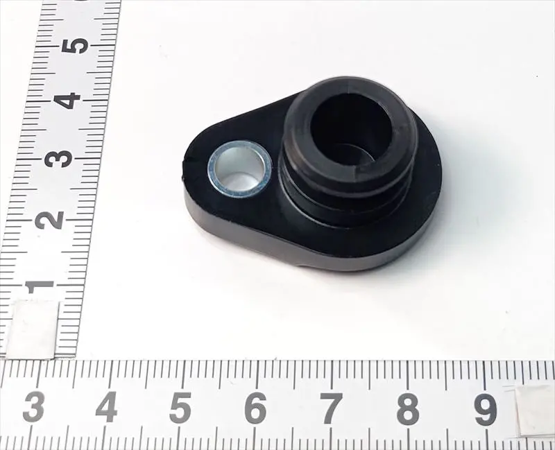 ハイエース用 ホールのプラグのみ 11444-67020 Adf-Kdh201v トヨタ純正部品 1