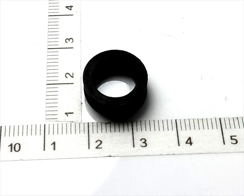 ワゴンr用 グロメット 15720-09300 スズキ純正部品 1