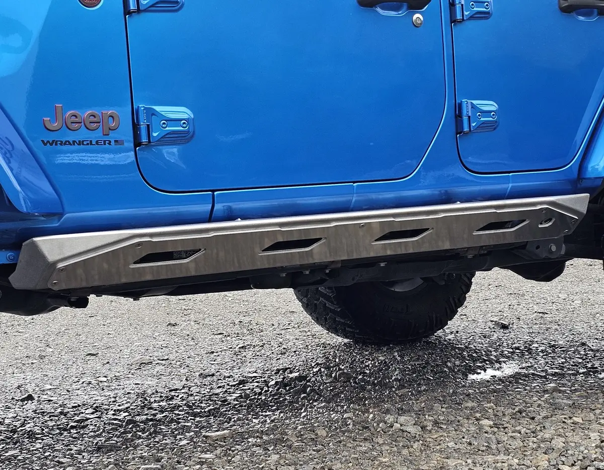 Jl Rocker Guards With Step 4 Door 1