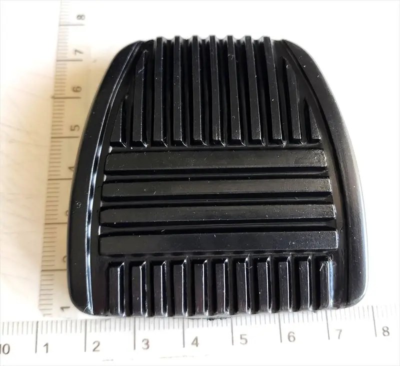 クラッチペダルパッドのみ 31321-14020 クラウン コンフォート用 トヨタ純正部品 M38m 1