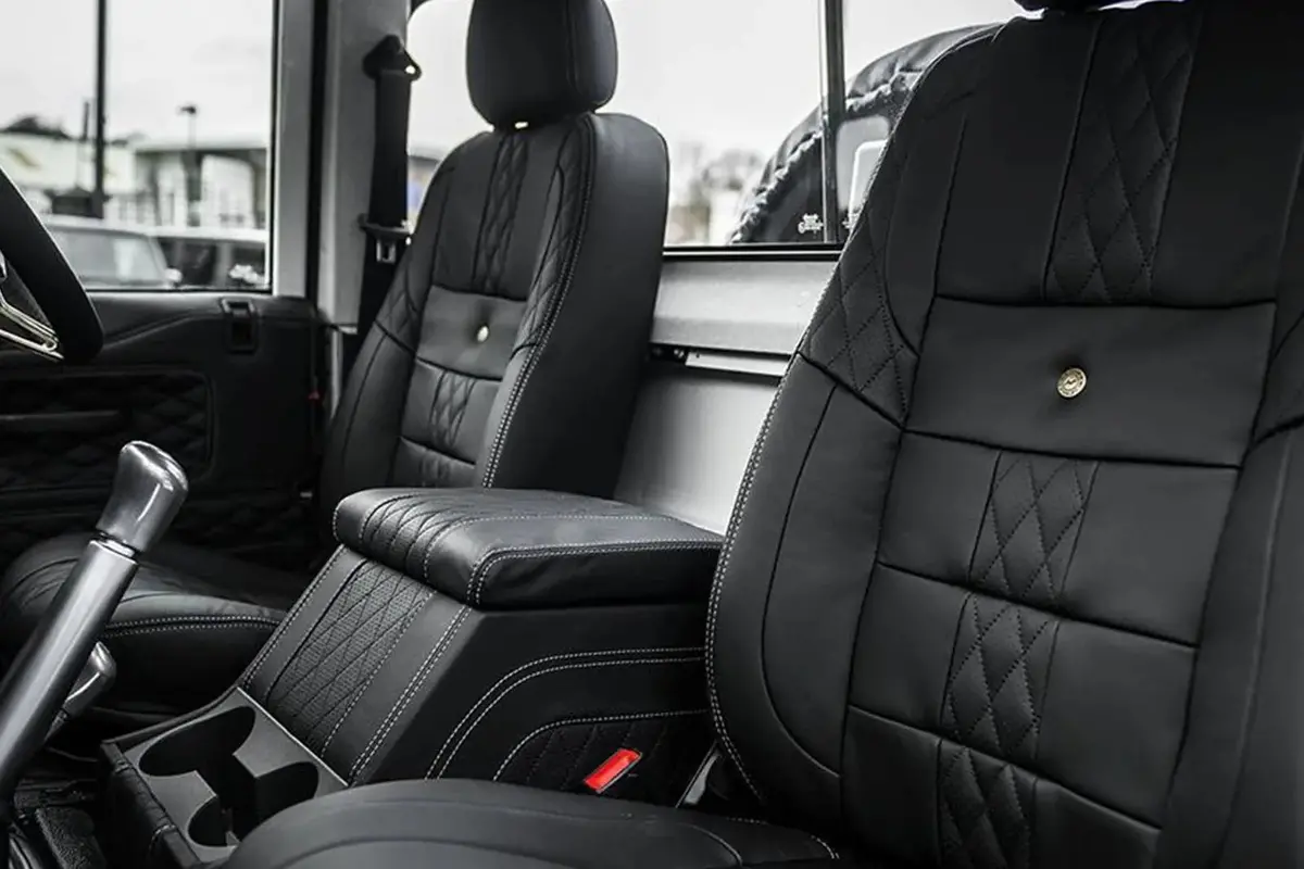 Land Rover Defender 90 Pickup Comfort Interior - 2 Seats 1