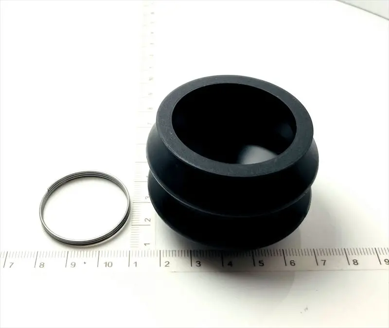 フロントアッパボールジョイントダストカバーｌｈのみ 43324-69085 ランドクルーザー プラド用 トヨタ純正部品 M58m 1