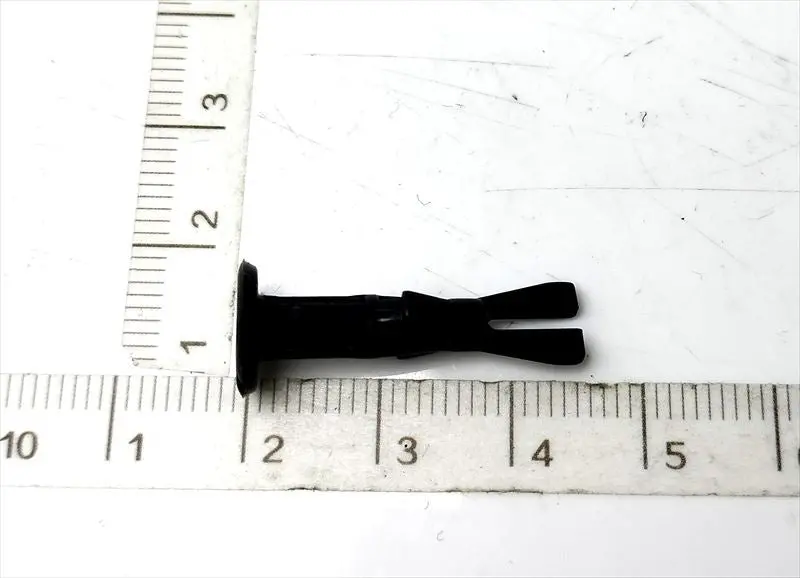 ピンホールドクリップのみ 47749-50090 マジェスタ用 トヨタ純正部品 M69m 1