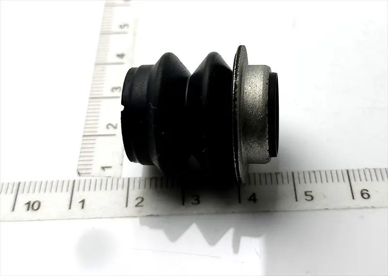 リヤディスクブレーキブシュダストブーツのみ 47775-50010 センチュリー用 トヨタ純正部品 M38m 1