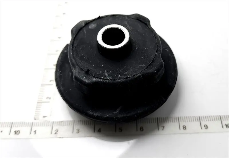 リヤサスペンションのサポートａｓｓｙのみ 48750B2030 コペン用 ダイハツ純正部品 1