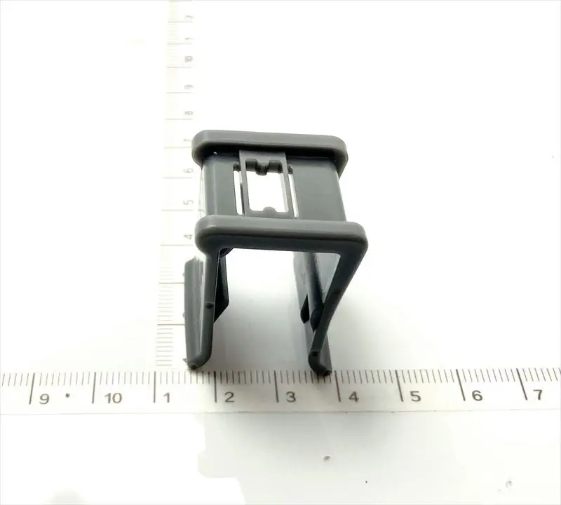 アンダ カバー フロントのクリップのみ 56411Fa000 スバル純正部品 1