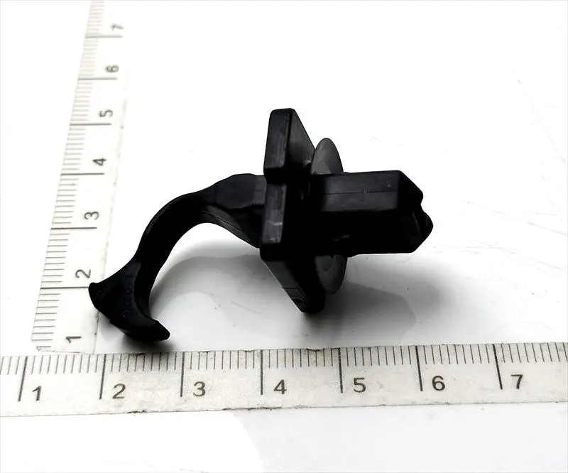 フロントピラーガーニッシュクリップのみ 62217-33031 カムリ用 トヨタ純正部品 M89m 1