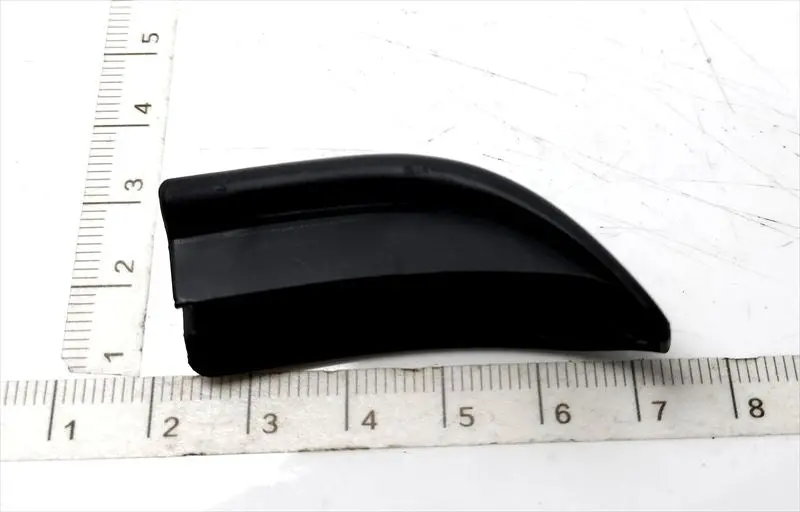 ハイエース用 リヤ ウィンドシールド モールドのみ 75578-26010 Cbf-Trh200 トヨタ純正部品 1