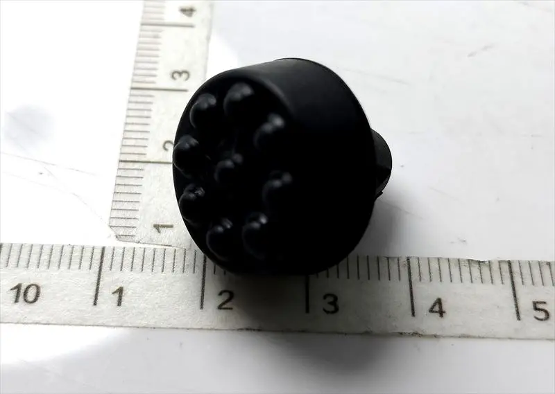 ラバ－ドアのバンパ－のみ 80872-Vw010 キャラバン用 日産純正部品 1