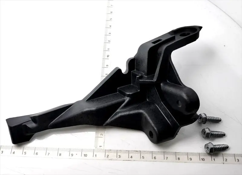 クラウン用 ヘッドランププロテクタリテーナupr『左側』No.2クラウンのみ 81194-30050 Dba-Grs200 トヨタ純正部品 1