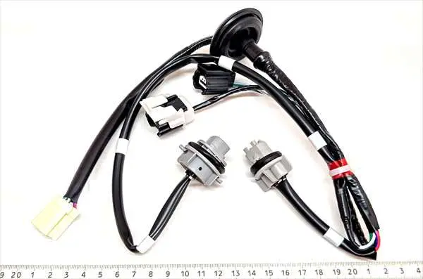 アクア用 テールランプソケット 『右側』のみ 81555-52D50 トヨタ純正部品 1