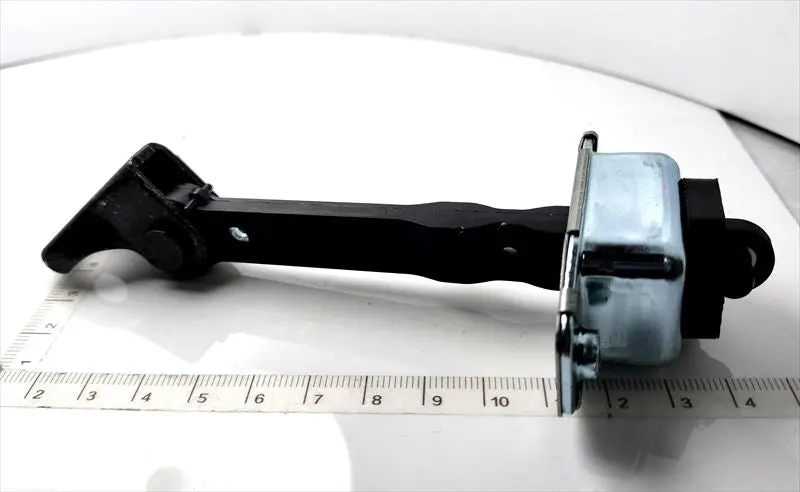 『 18番のみ』 キャリィ／エブリィ用 運転席側のフロントドアオープンのストップのみ 81810-67H03 Fig680a スズキ純正部品 1