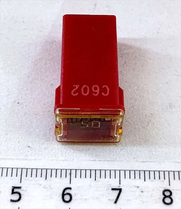 「複数種類あり」 メーン の ヒユーズ ■ 『図の略番 82210B のみ』 スバル純正部品 Wrx・レヴォーグ <Br>適合年式[平成26年02月～Next]<Br>『品番』 82211Fc150 ^J38^ 1