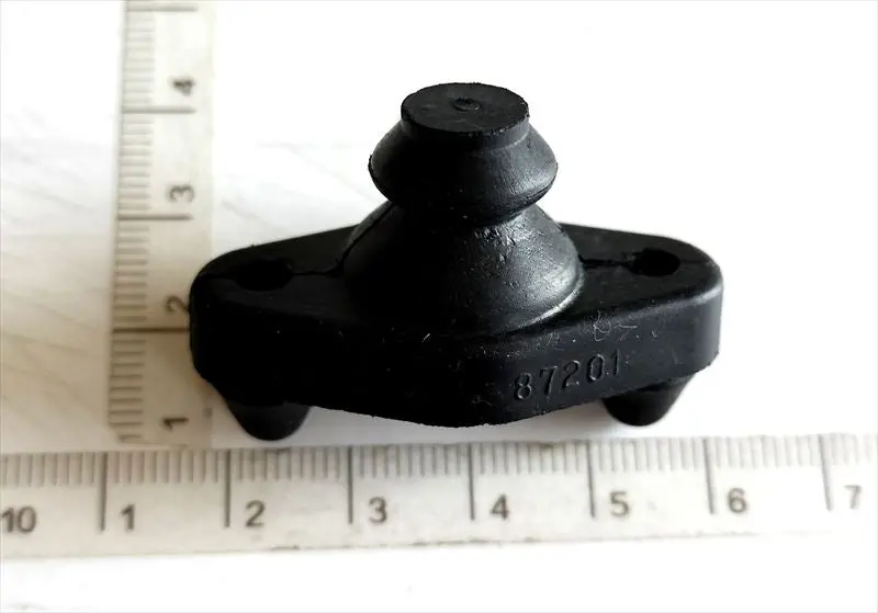 フロントドアカーテシスイッチクッションのみ 84234-87201 ピクシストラック用 トヨタ純正部品 M133m 1