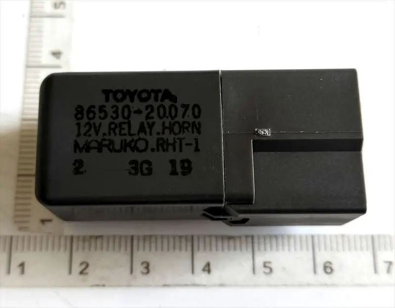 ホーンリレーａｓｓｙのみ 86530-20070 ハイラックス用 トヨタ純正部品 M133m 1