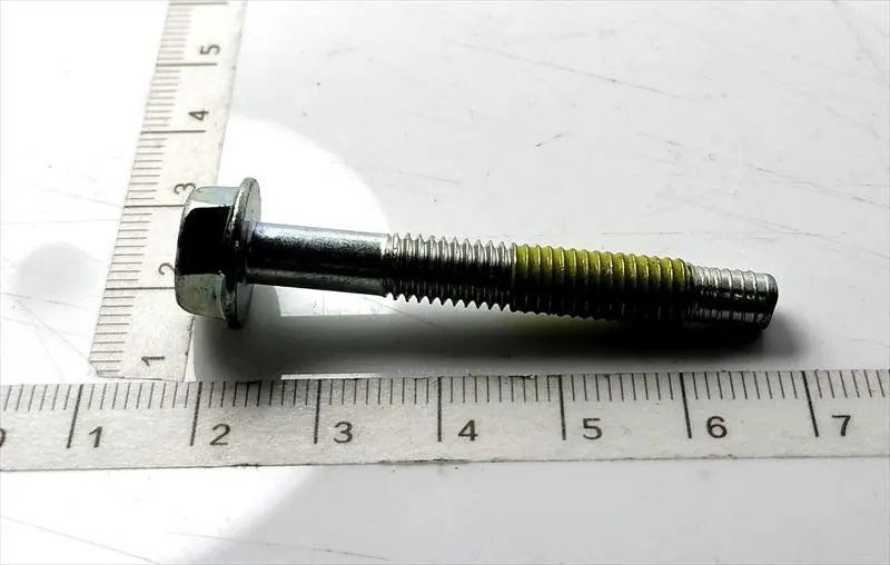 パッソ用 ボルトのみ 90041-49112 Dba-Kgc30 トヨタ純正部品 1