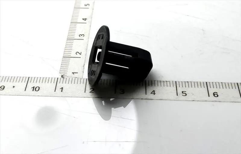 スクリュのグロメットのみ 9004189096 アトレー/ハイゼット用 ダイハツ純正部品 1