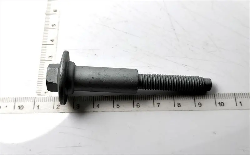 R1用 ボルト 901020014 スバル純正部品 1