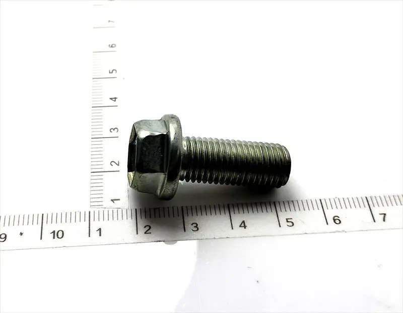 リヤアクスルキャリアボルトｒｈのみ 90105-10404 カルディナ用 トヨタ純正部品 M60m 1