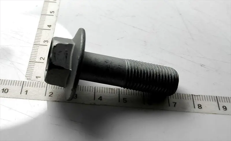 フロントディスクブレーキキャリパヘキサゴンボルトのみ 90105-12347 プリウス用 トヨタ純正部品 M53m 1