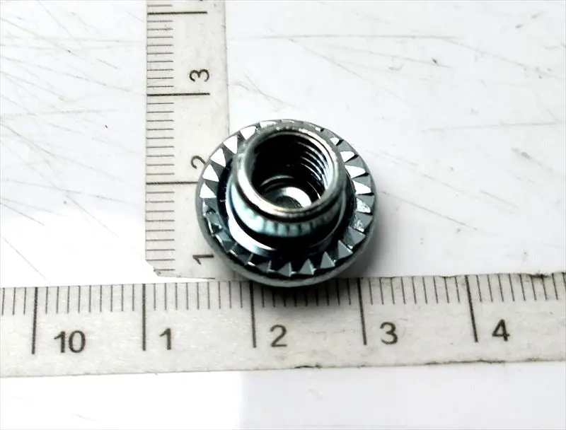 ランドクルーザー８０用 ナットのみ 90176-08016 S-Hdj81v トヨタ純正部品 1