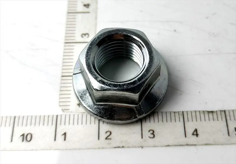 シャトル用 ナツトフランジ12mm 90213-Saa-000 1