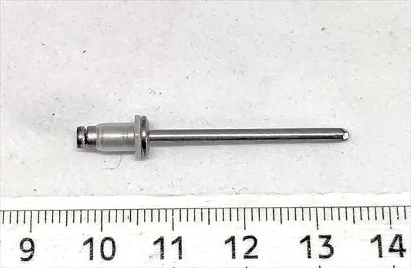 Ｃ－Ｈｒ用 リベットのみ 90269-04051 Daa-Zyx10 トヨタ純正部品 1