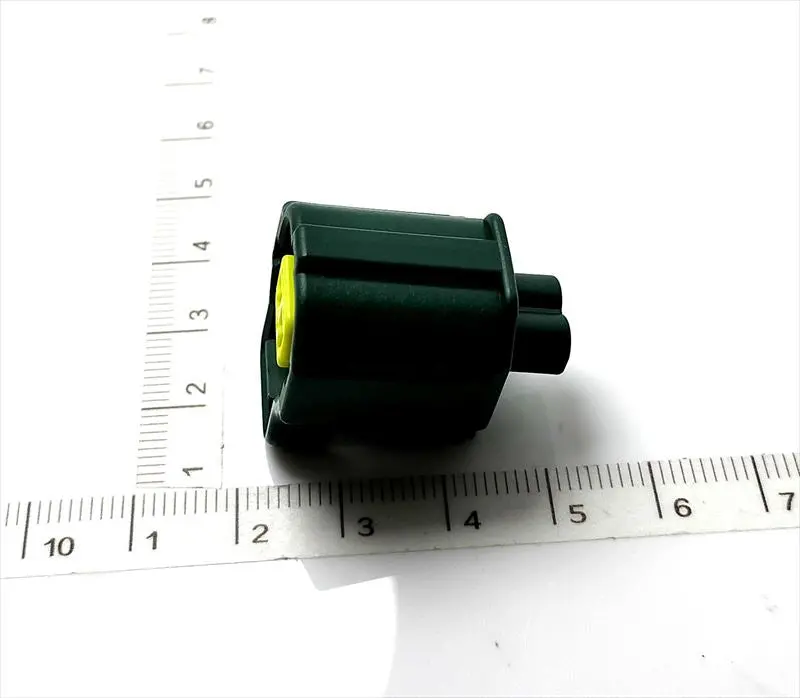 セリカ用 コネクターハウジングのみ 90980-11062→9098010737 Ta-Zzt231 トヨタ純正部品 1