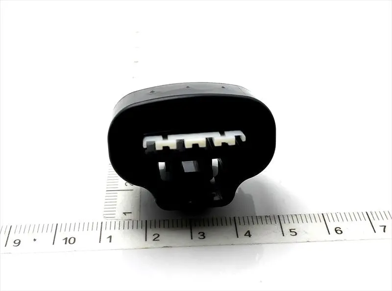 マークⅱ用 コネクターのハウジングのみ 90980-11150 Gh-Jzx110 トヨタ純正部品 1