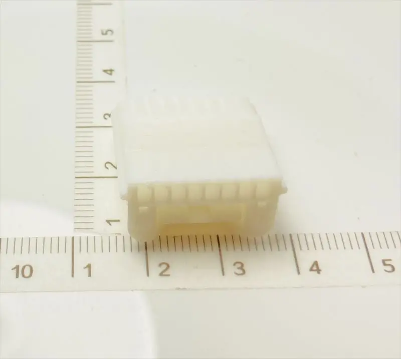 コネクターのハウジングのみ 90980-12550 トヨタ純正部品 1