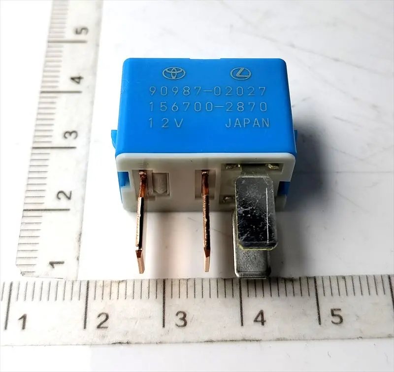 リヤフォグランプのリレーのみ 9098702027 メビウス用 ダイハツ純正部品 1