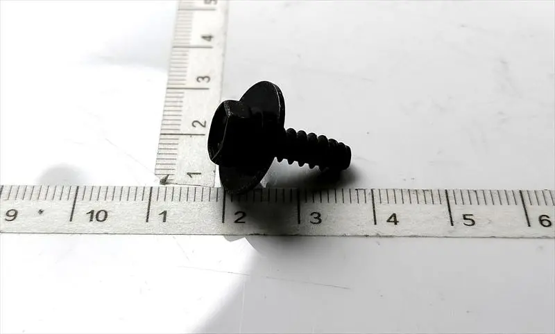 アクセラ用 スクリューのみ 9Cf6-00-516B Dba-Bm5fs マツダ純正部品 1