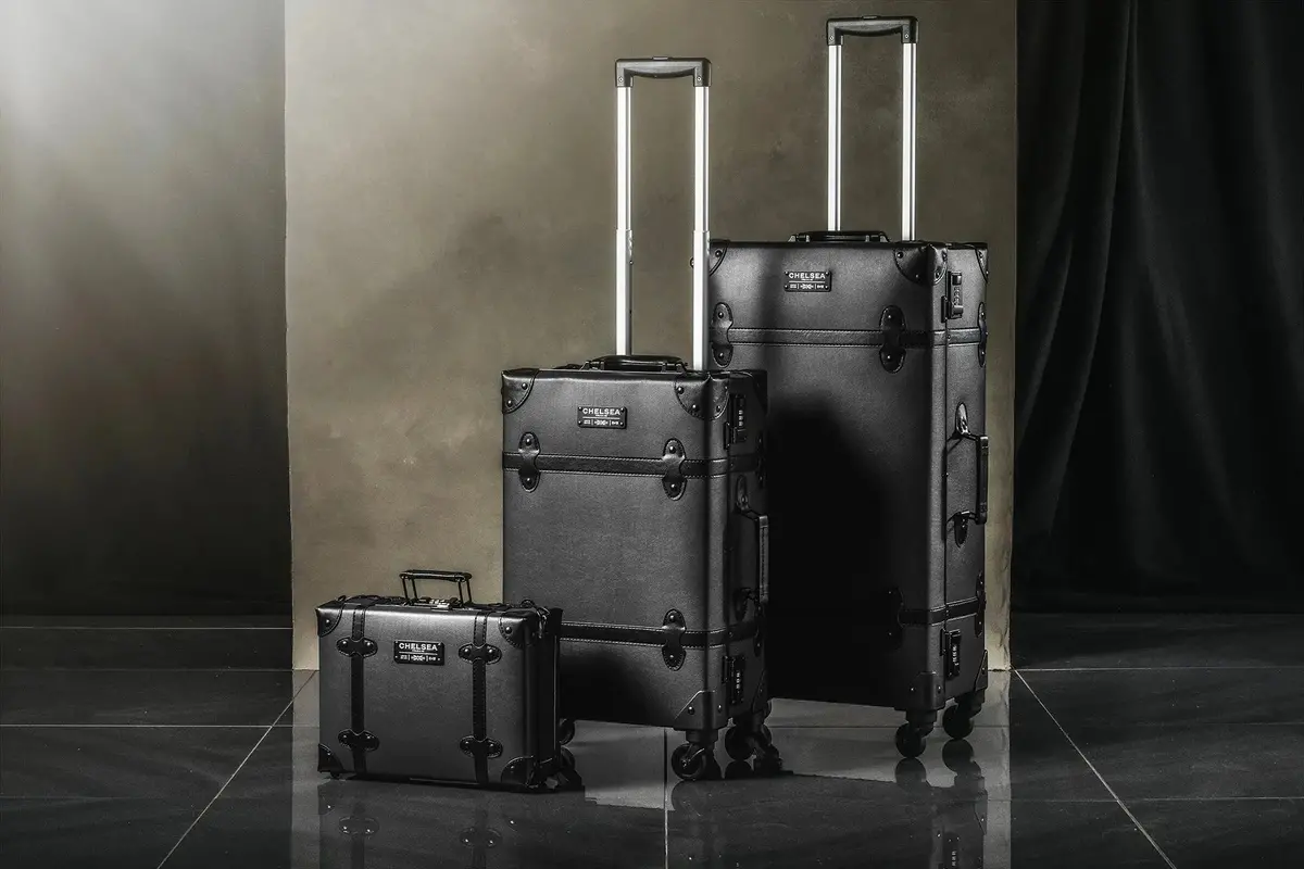 Chelsea Truck Company Vintage Inspired Travel Luggage Set 1