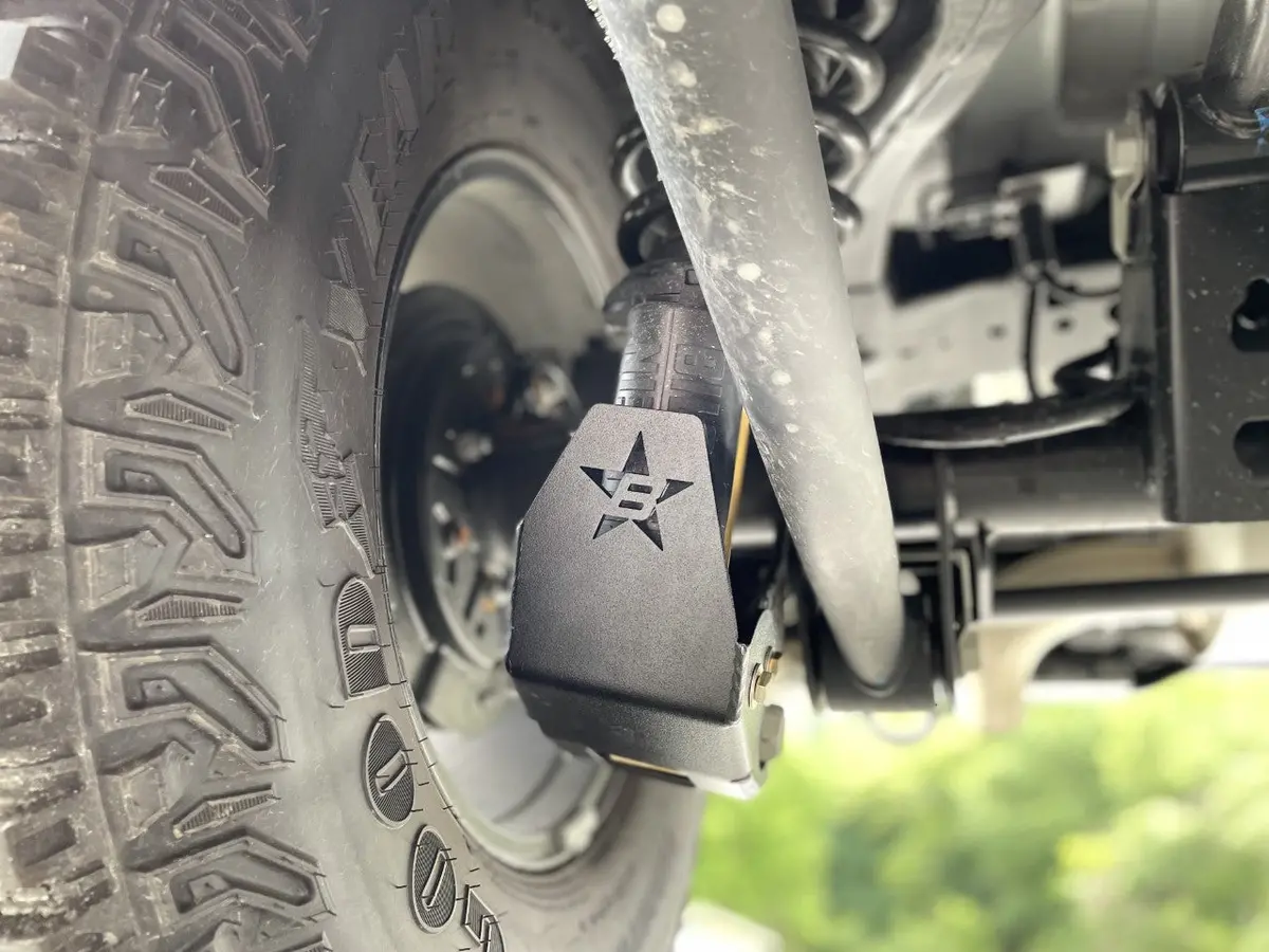 Bronco Rear Shock Skid Plate (Scratch & Dent) 2