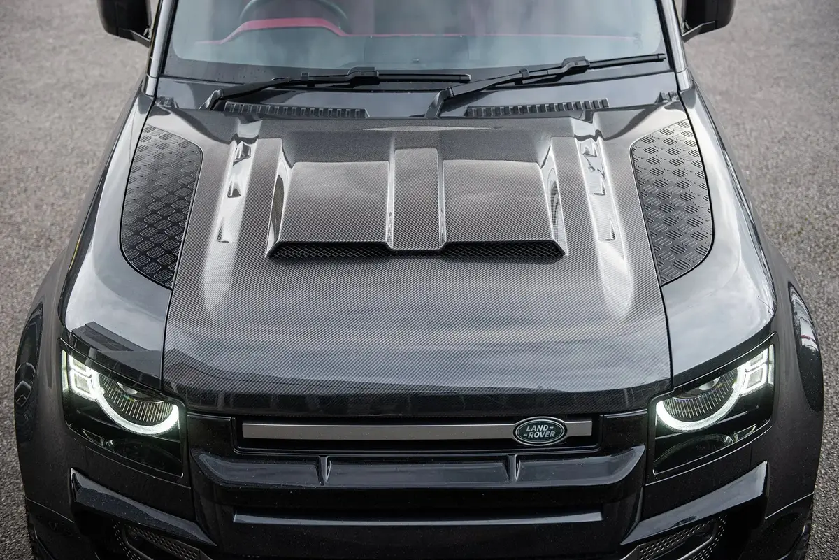 Exposed Carbon Vented Bonnet For Land Rover Defender (2020 Onwards) 1