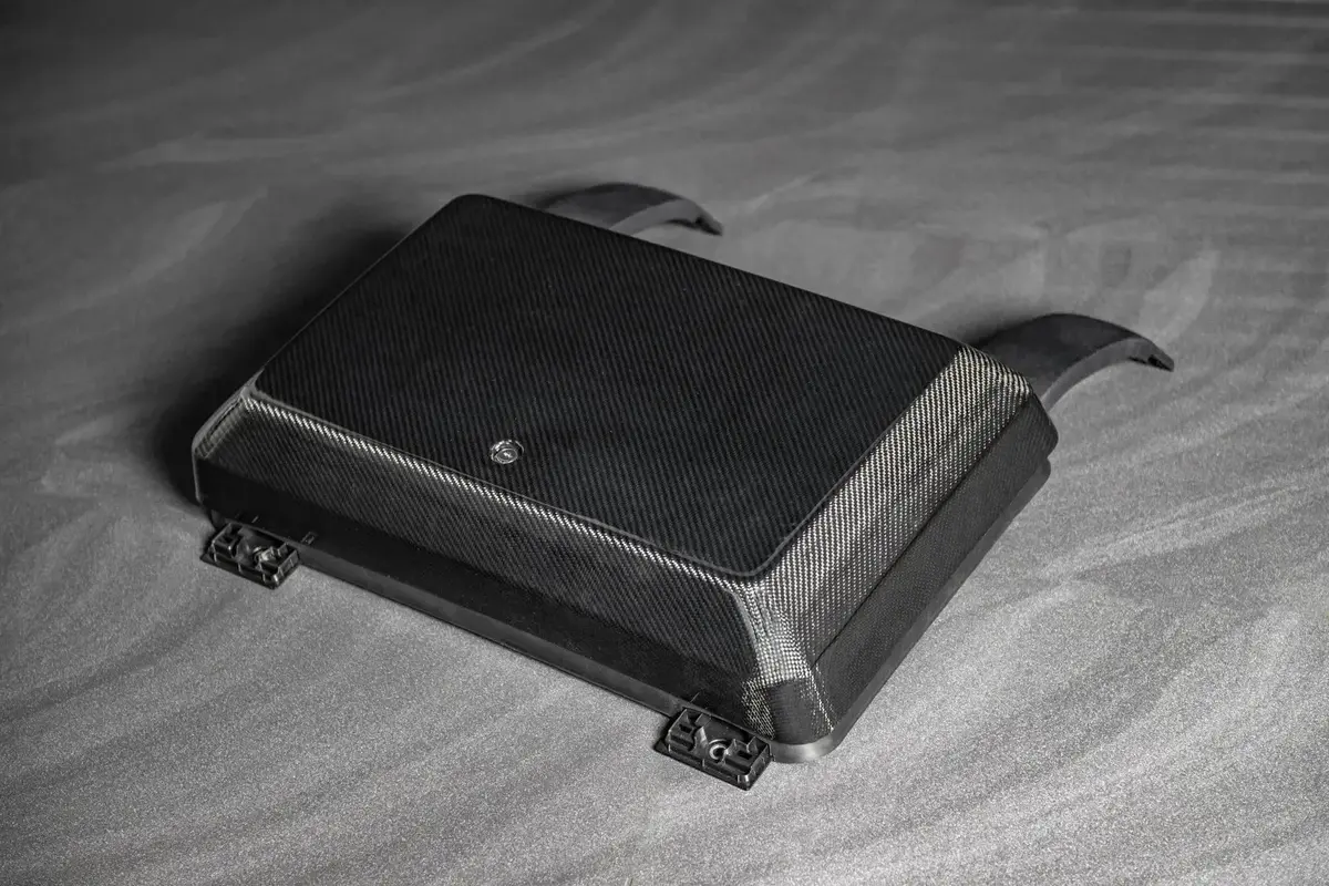 Side-Mounted Exposed Carbon Storage Box For Land Rover Defender (2020 Onwards) 1
