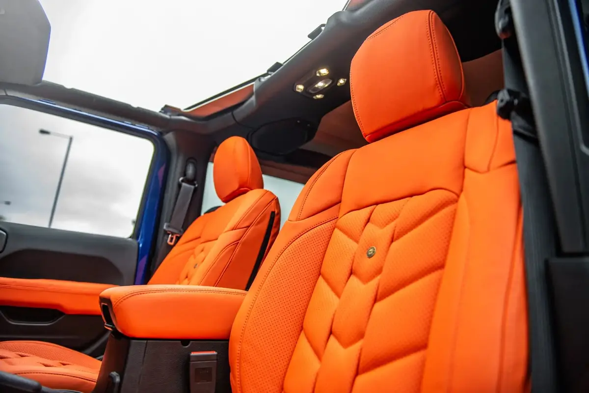 Jeep Wrangler Jl 2-Door Herringbone Pattern Leather Interior 1
