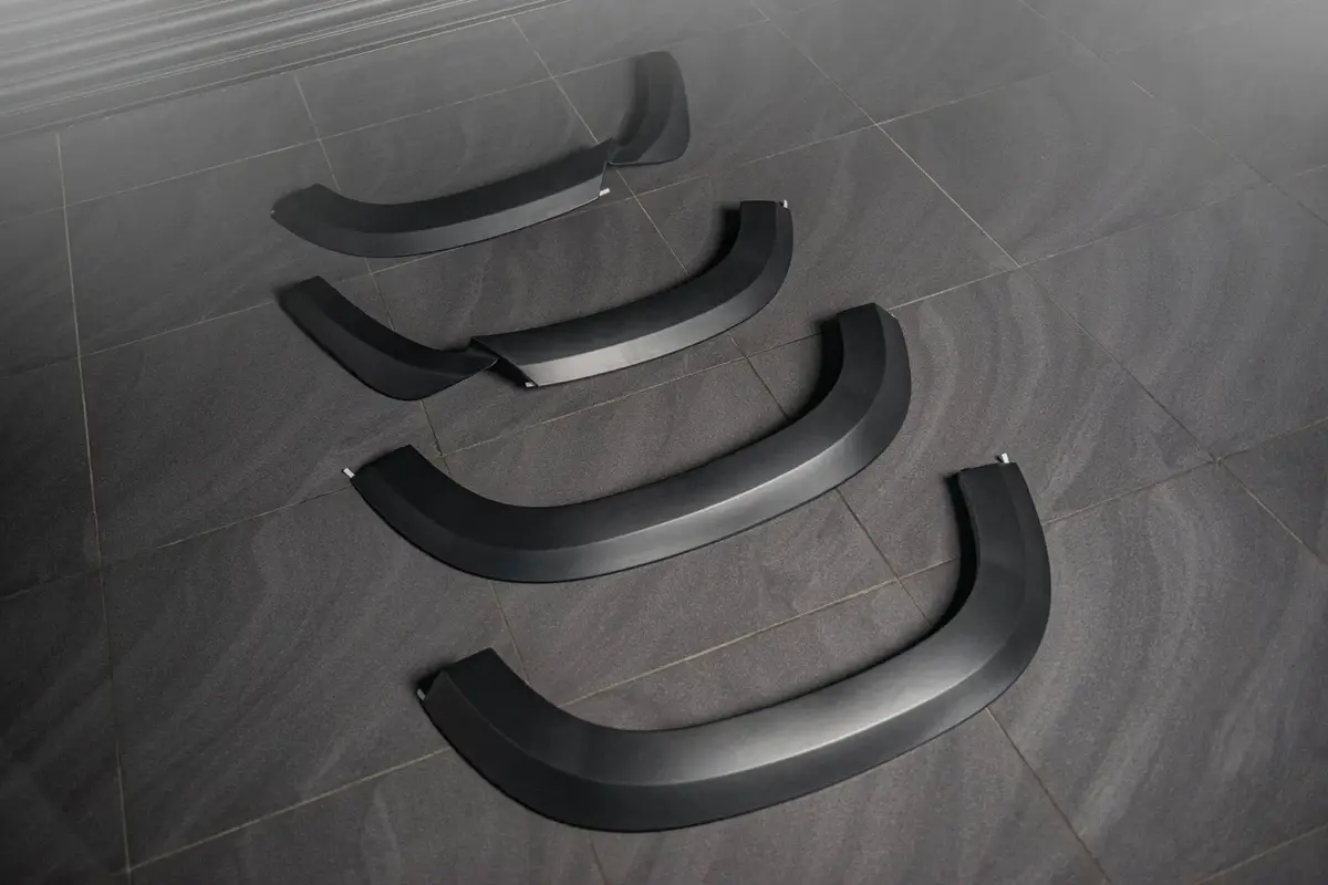 Land Rover Defender 110 Front And Rear Wheel Arches 1