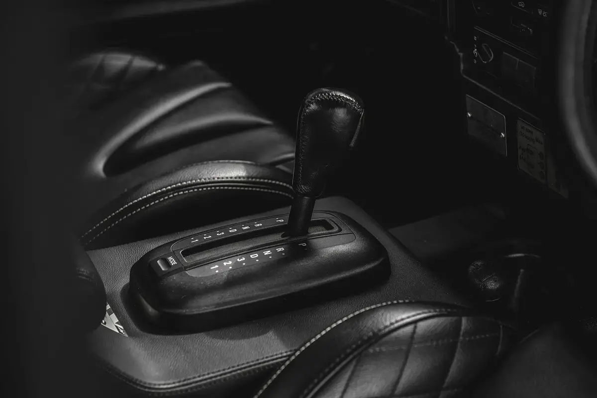 Land Rover Defender (1991-2016) Automatic Gearbox Conversion 2
