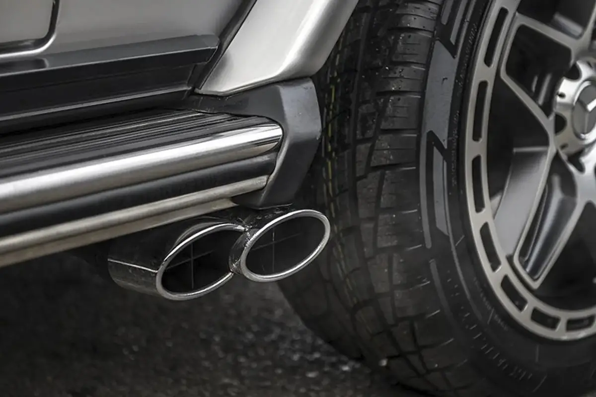 Mercedes G-Wagon 2 Door (1990-2006) Exhaust Side Pipes 1