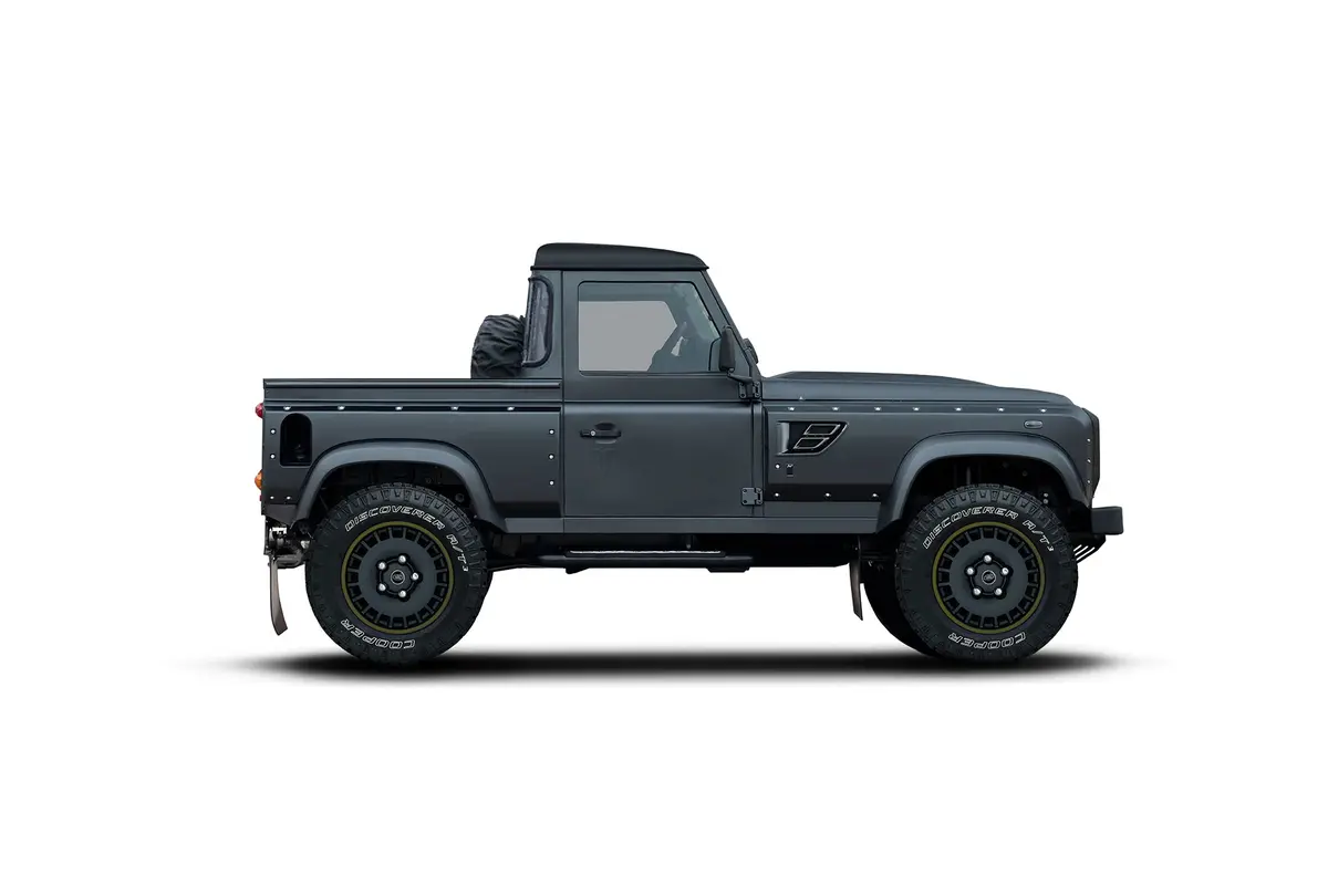 105 Longnose Pickup Defender 1