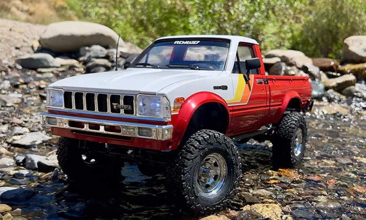 Rc4wd Trail Finder 2 Rtr W/1982 Toyota Pickup Hard Body Set (Red) 1