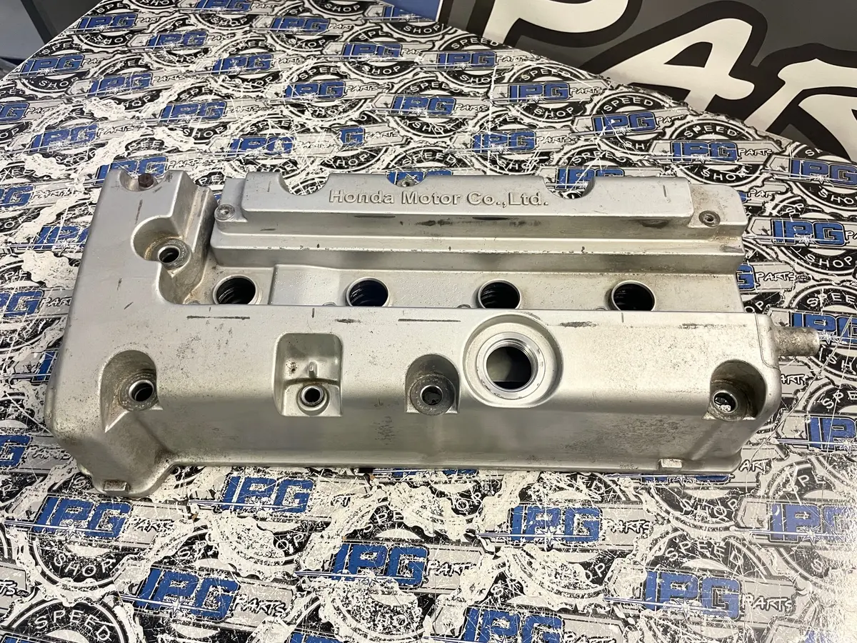 Used K20 Valve Cover - K20, K20a, K20a2, K20z1 1