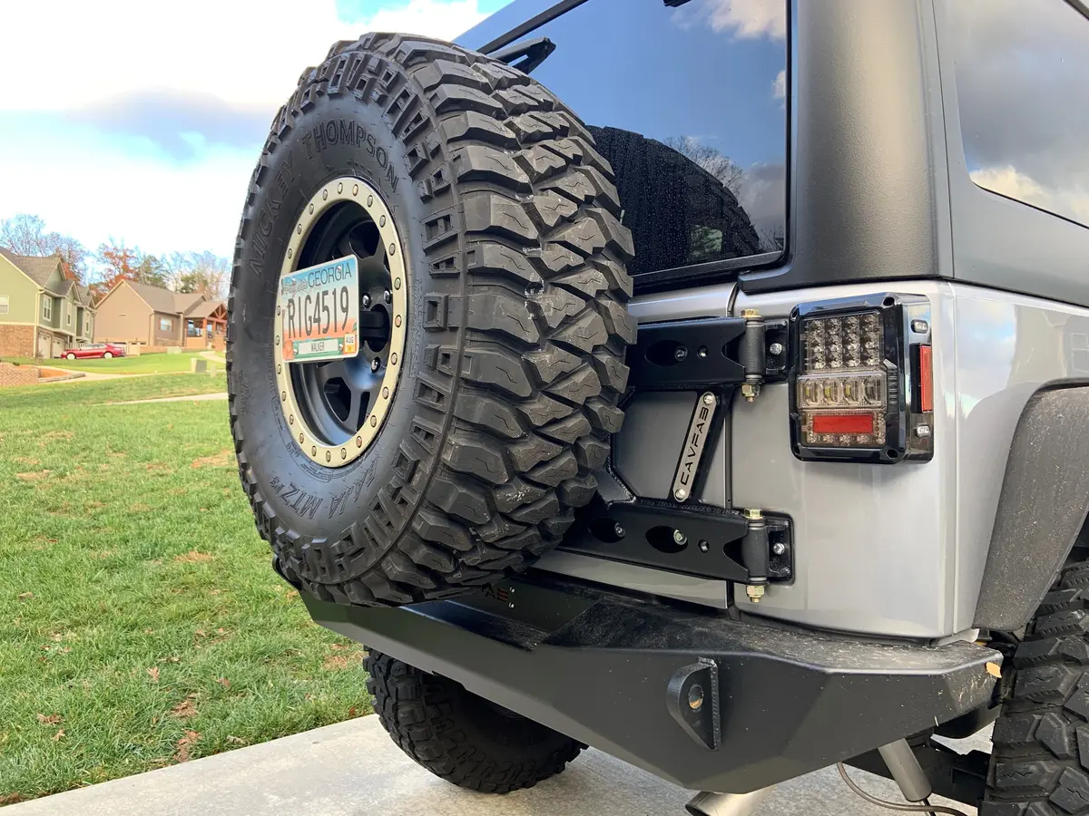 Elite Series Body Mounted Spare Tire Carrier - Jeep Jk 3