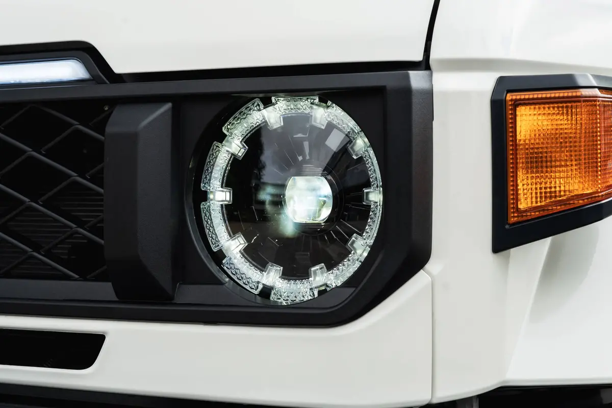 Led Facelift Headlights With Drl’S For Toyota Land Cruiser 70 (2023 Onwards) 1
