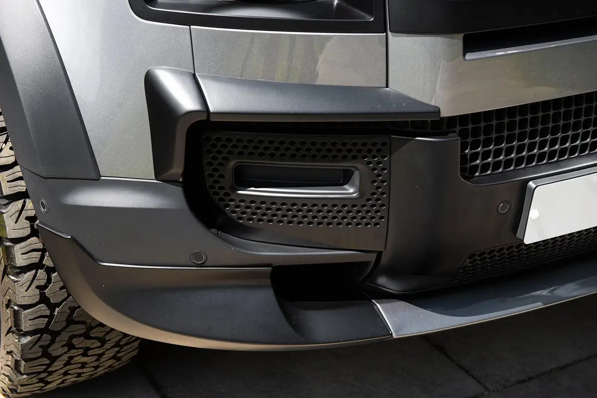 Front Bumper Vents For Land Rover Defender (2020 Onwards) 1
