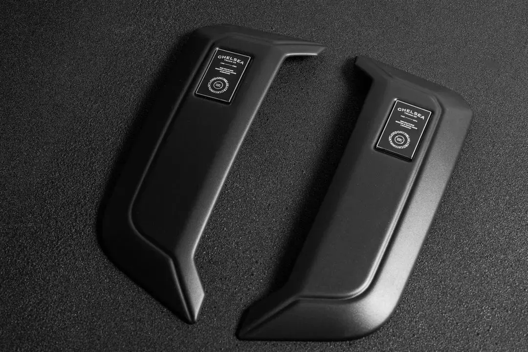 Side Vents And Ctc Badges For Land Rover Defender (2020 Onwards) 1