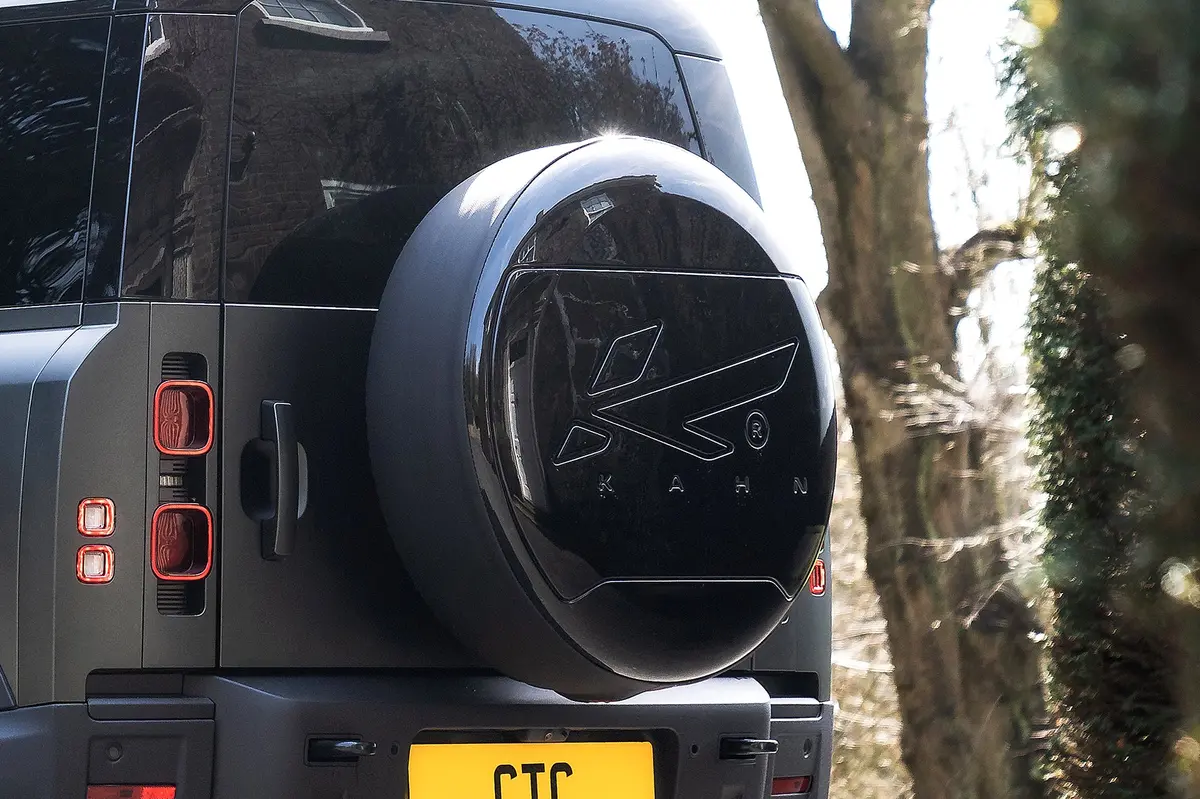 Hard Spare Wheel Cover For Land Rover Defender (2020 Onwards) - Piano Black 1