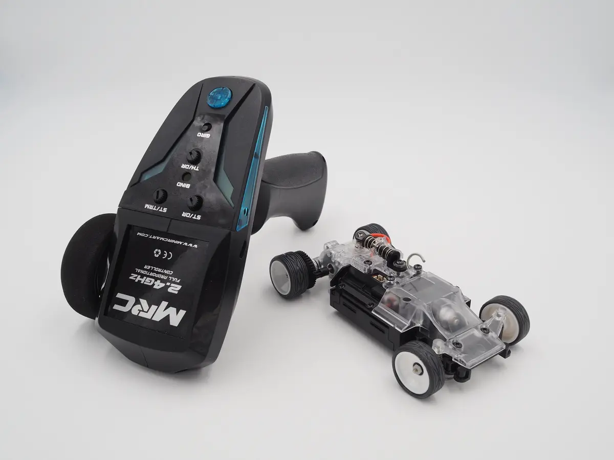 Launch Promo Bundle : Mrc01 Ready To Run 1/28 Rwd Car Kit (Clear) 1
